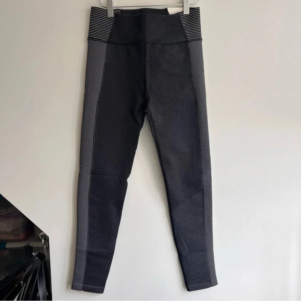 OFFLINE By Aerie Seamless High Waisted Leggings Size Medium - Picture 6 of 13